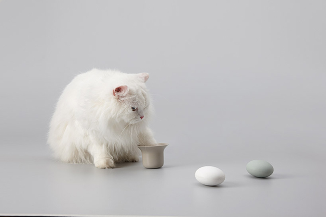 部首邊桌、石頭咖啡壺！nendo 結合中國骨瓷的傢俱與茶具