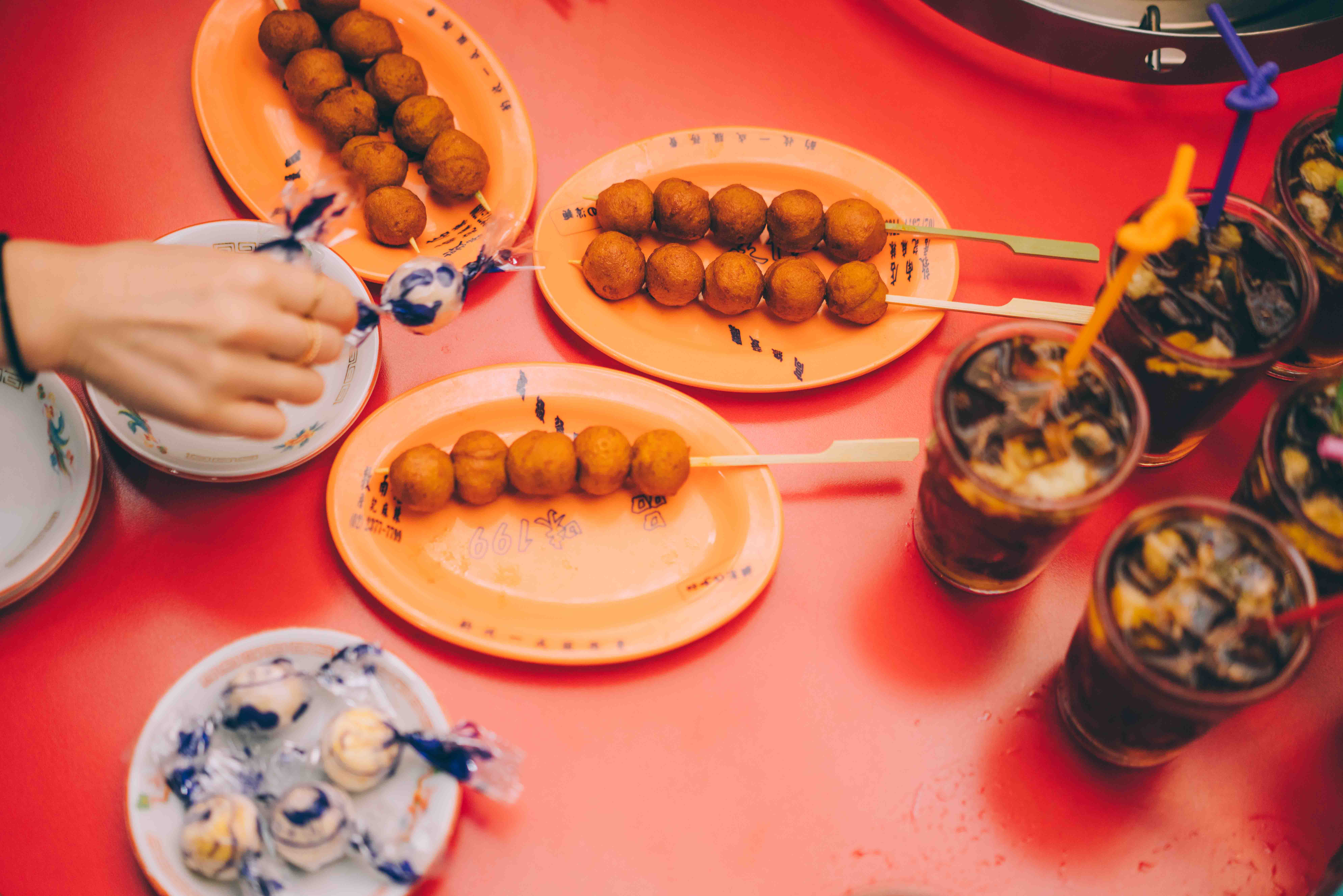 藝術浪潮襲來台北大安區 5 獨立店家！魚群迴流老宅花店、剪紙光影悠晃地底圖書館... 等城市散步地圖