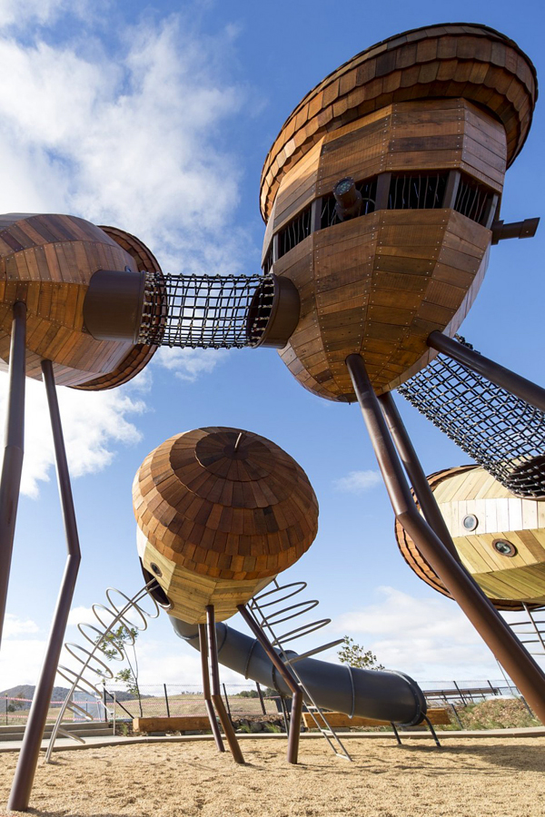 寓教於樂的遊樂區，超大橡樹果實樂園