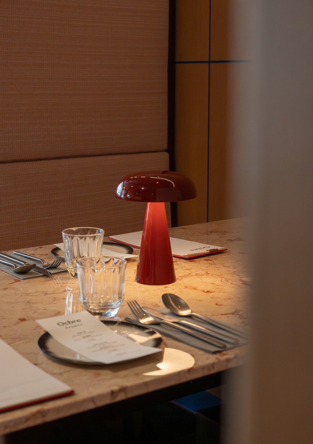 台北「Ochre」瑪黑家居全新餐飲品牌!攜手本事空間打造赭色、大地元素的摩登餐廳