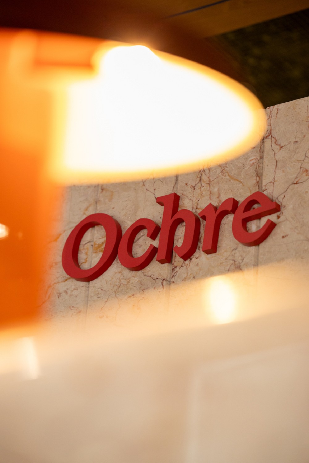 台北「Ochre」瑪黑家居全新餐飲品牌!攜手本事空間打造赭色、大地元素的摩登餐廳
