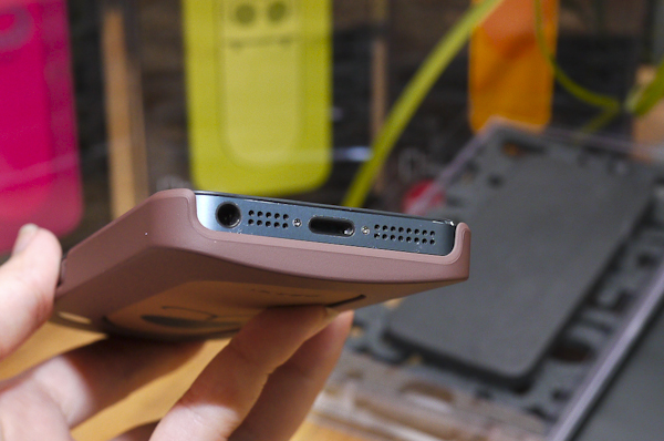 【生活玩物】用盡生命搞怪吧!OZAKI FaaGaa 動物吐舌手機殼