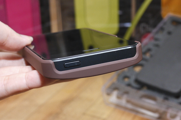 【生活玩物】用盡生命搞怪吧!OZAKI FaaGaa 動物吐舌手機殼