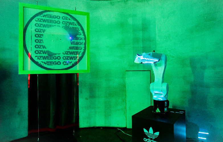 adidas 打造全新鞋款 OZWEEGO 帶領潮流新進化，攜手饒舌歌手熊仔、聲光藝術家姚仲涵、潮流插畫家周建安等合作打破經典！