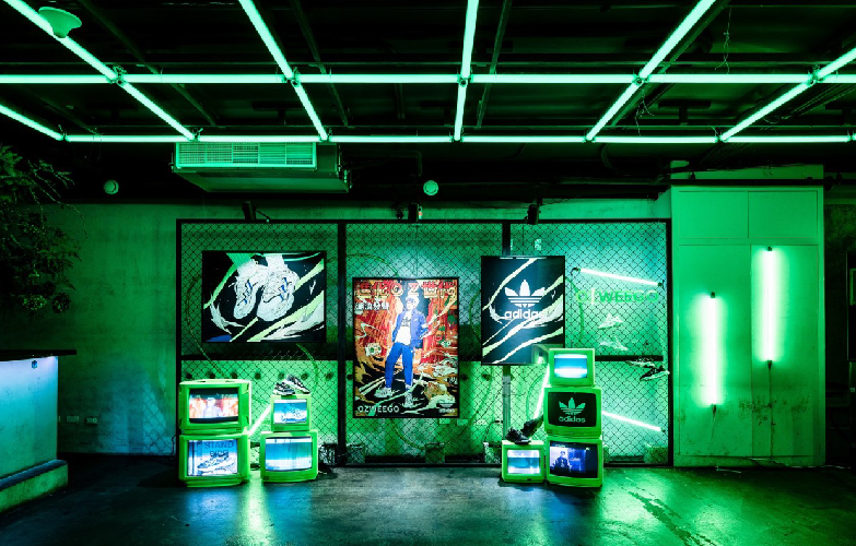 adidas 打造全新鞋款 OZWEEGO 帶領潮流新進化，攜手饒舌歌手熊仔、聲光藝術家姚仲涵、潮流插畫家周建安等合作打破經典！