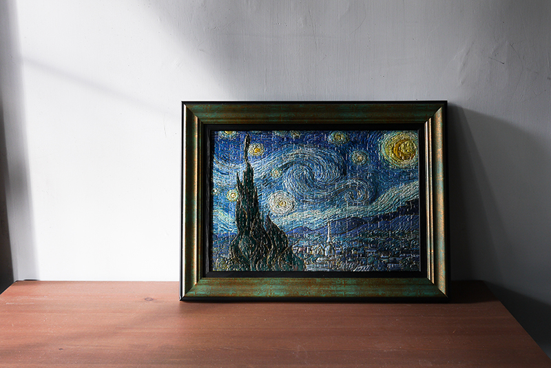 梵谷《星夜》變身精美伏光拼圖！深度燙金浮雕拼圖復刻名畫迷人時刻