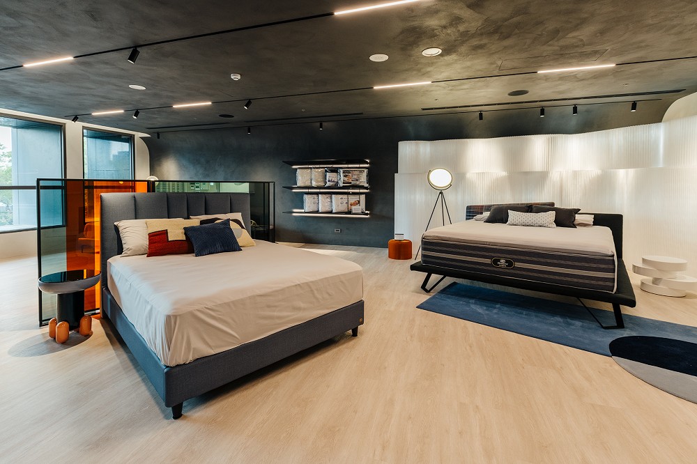 席夢思台中品牌概念館登場！以「美術館」概念打造光與影共振的睡眠情境體驗空間