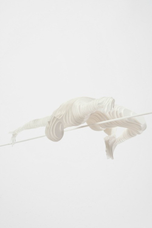 紙糊的奧林匹克運動員，毫不減損的力與美能量