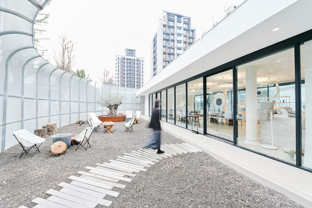 林口「胚pae venue」全新生活提案聚所！結合咖啡廳、植物、概念策展的永續空間