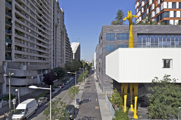 用建築說故事的 Giraffe Childcare Center