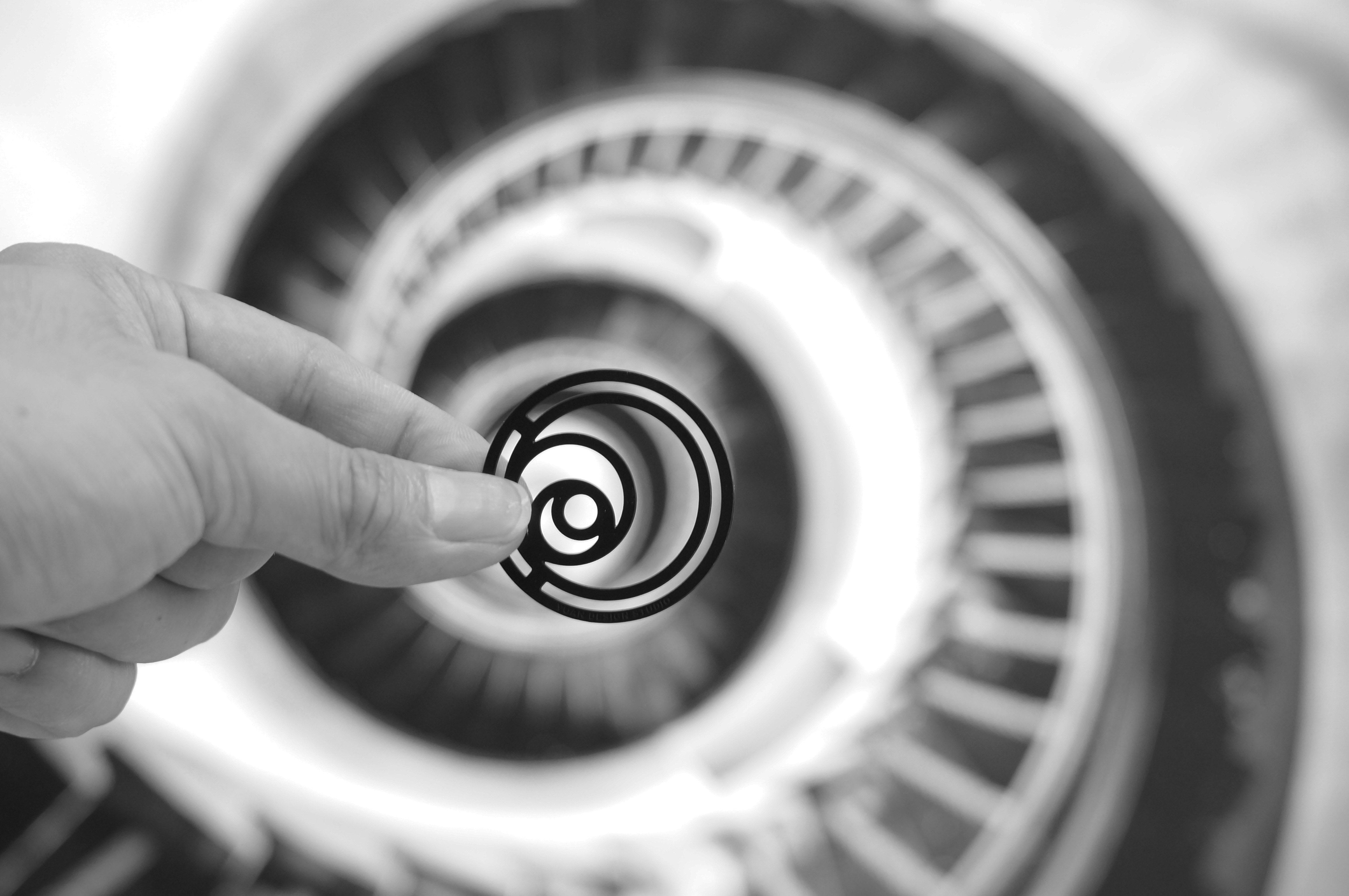 不只是文具小物！香港設計「黃金比例迴紋針」發現生活中 1.618 的優雅美感