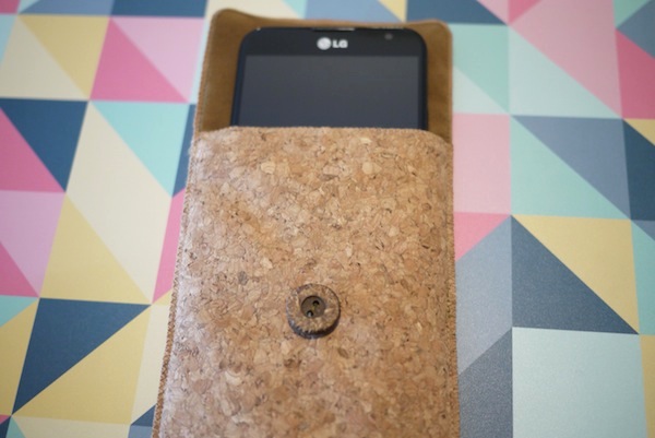 【生活玩物】有質感更有內涵的Paralife手作手機套＋斜背包