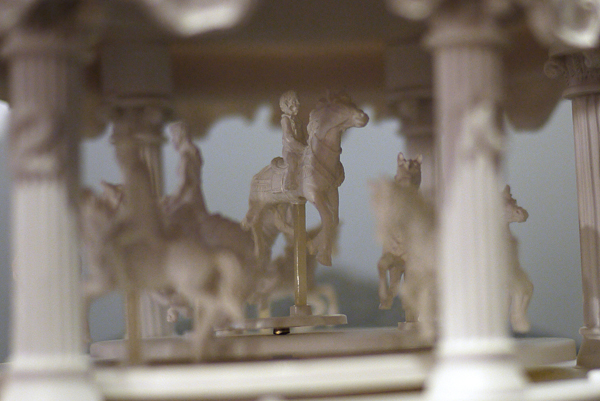 【生活玩物】時鐘功能只是輔助(笑)，haoshi 旋轉木馬時鐘