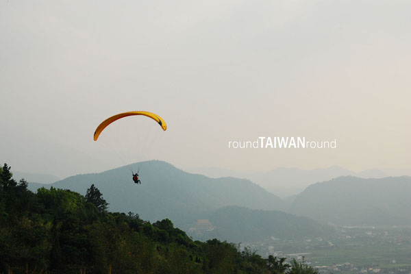 【台灣旅行】在南投起飛!埔里盆地刺激的飛行傘體驗 | 大人物 - 81774