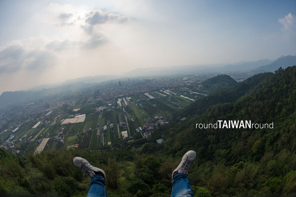 【台灣旅行】在南投起飛！埔里盆地刺激的飛行傘體驗