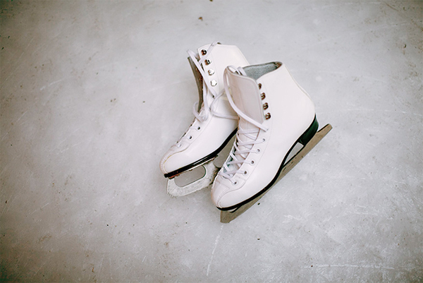 坐落在銀座 Hermès 前的超美迷你冬季森林溜冰場