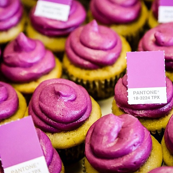 PANTONE® 官方公布 2014 年度代表色：「Radiant Orchid 蘭花紫」