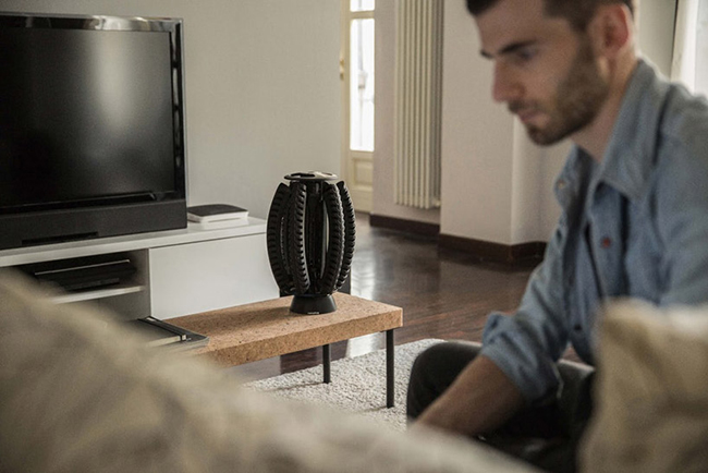 無氣摺疊輪胎 Revolve，輕鬆一手抓起浪跡天涯