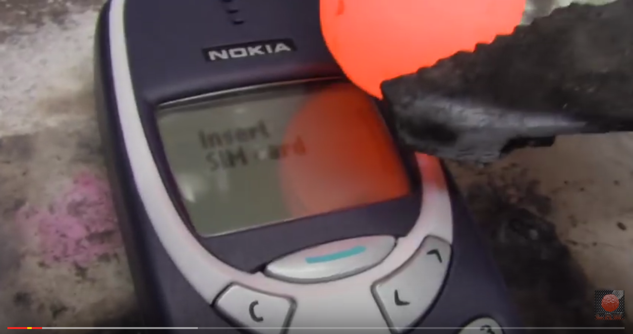 最強之矛對決最強之盾，鎳火球 vs NOKIA3310