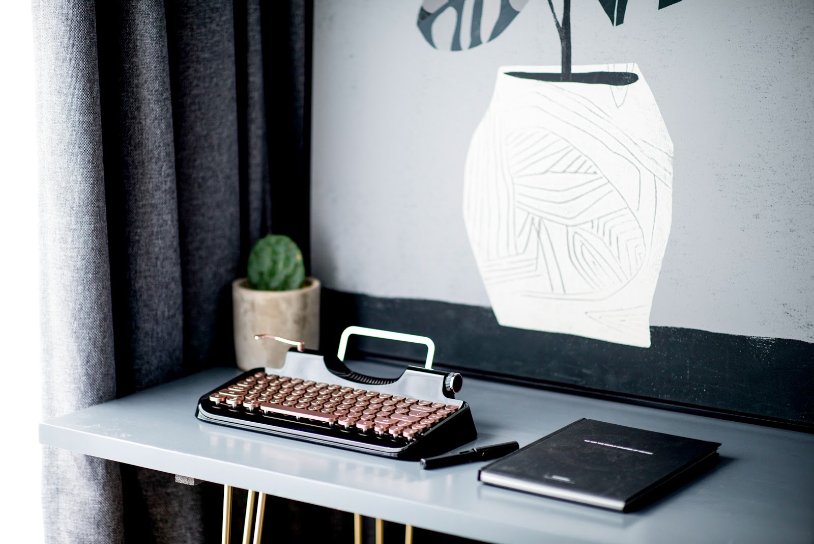 你愛的復古，無須旁人理解！Rymek 復古藍牙機械鍵盤典雅陪伴工作好時光