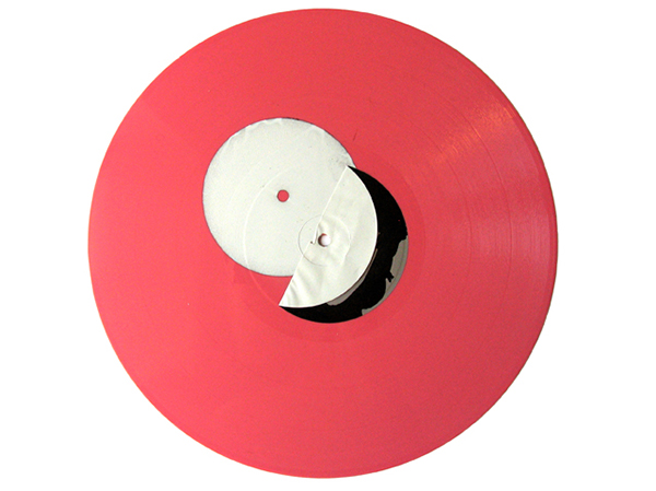 量產工廠中的限量品：生產線上的瑕疵商品