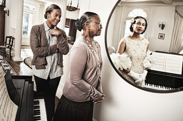 【廣告創意】簡單卻寓意深遠～鏡中的青春回憶