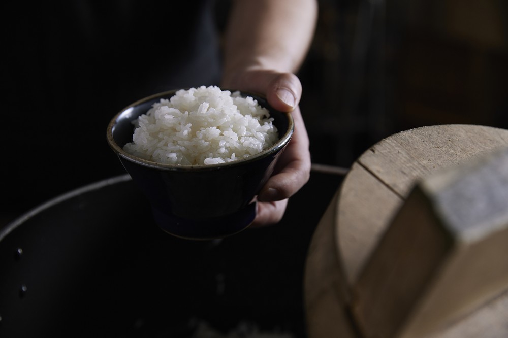 台北赤峰街「挽肉と米」日本漢堡排海外首店!頂級和牛、劇場吧台享受直火炭烤美味