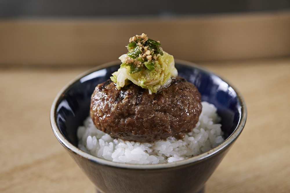 台北赤峰街「挽肉と米」日本漢堡排海外首店!頂級和牛、劇場吧台享受直火炭烤美味