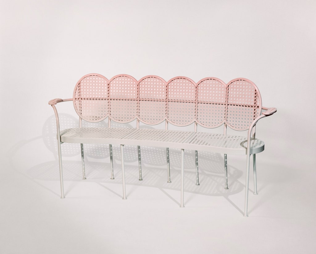 Dior經典圓背椅進化!nendo佐藤大、吉岡德仁等17組設計師打造穿越、通透設計椅