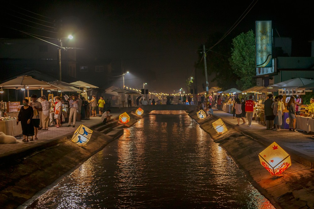 高雄2023美濃水圳漫旅藝術節登場!百年水橋點燈、台日品牌市集、體驗活動