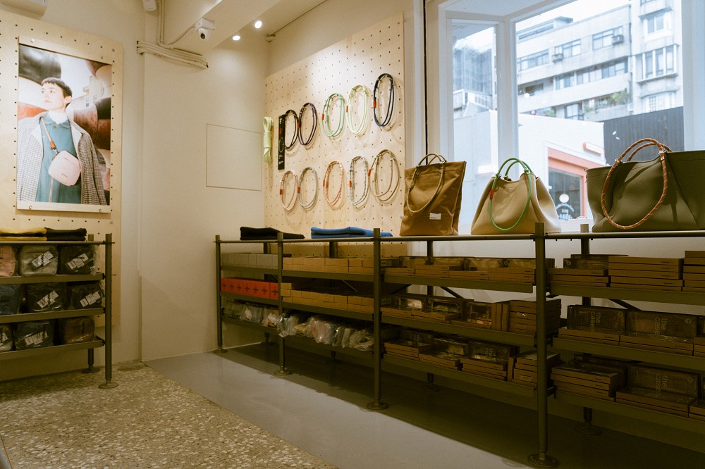 台北中山「Topologie南西店」台灣首間實體店！掛繩背帶、手機殼愛好者必訪