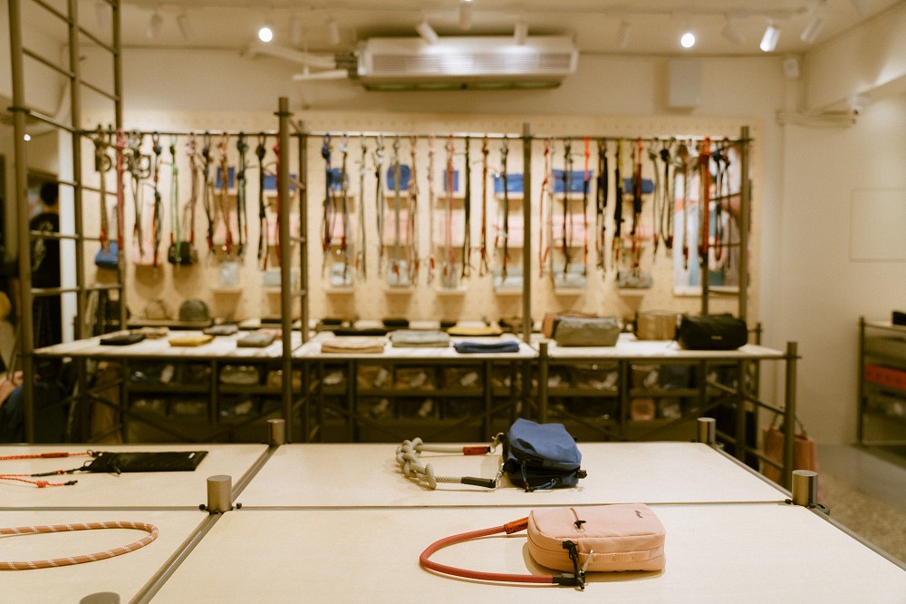 台北中山「Topologie南西店」台灣首間實體店！掛繩背帶、手機殼愛好者必訪