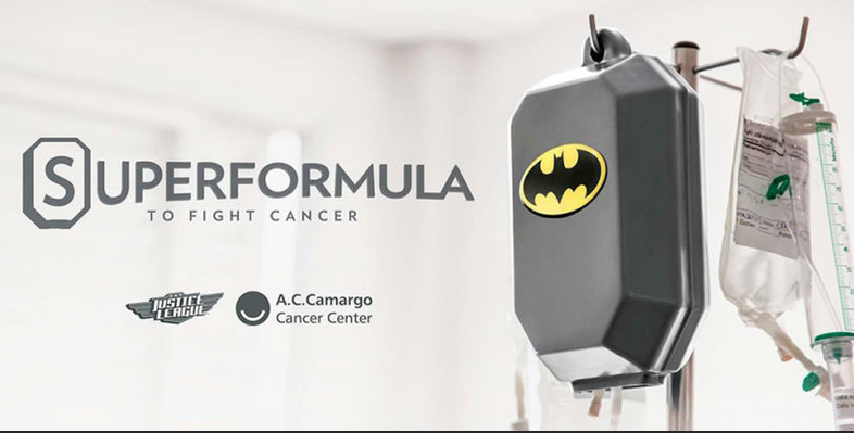 為癌症兒童注入超級英雄藥劑！兒童醫院裡的蝙蝠俠點滴瓶