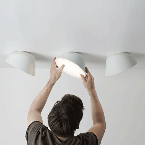 自由調整角度的壁燈 Thirty