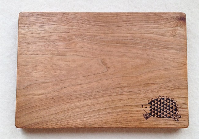 廚房裡的藝術家  塗鴉風木燒砧板