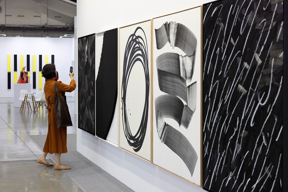2023台北當代藝術博覽會登場！三大展區集結沉浸式藝術作品、全球90間畫廊