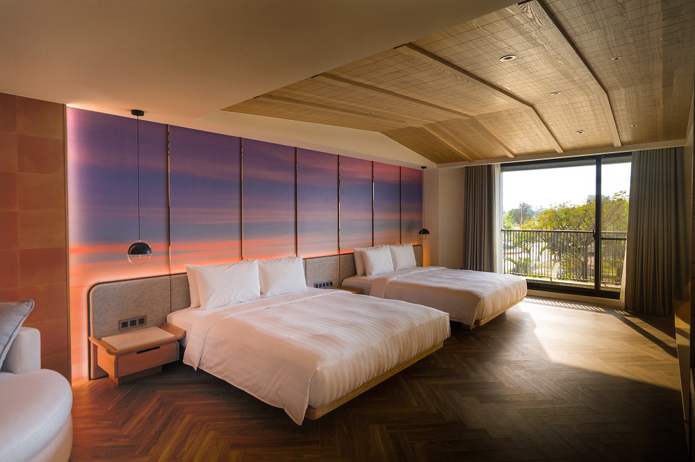 台南全新設計飯店「綉溪安平」!紅磚拼接清水模、沉浸式互動空間、設計客房、冠軍咖啡進駐