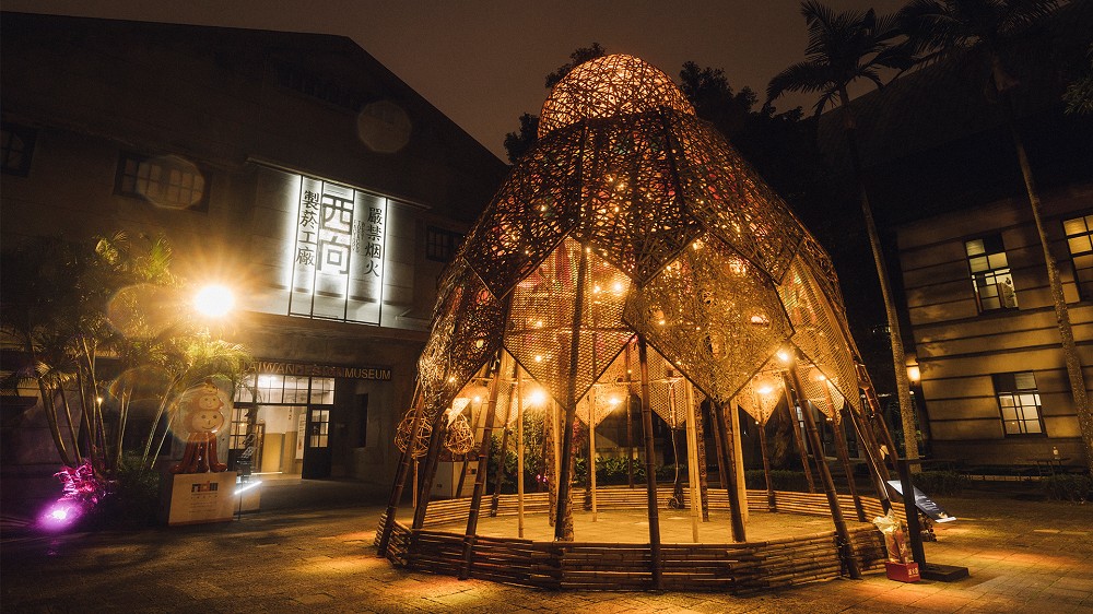 2023台灣燈會在台北必看10+藝術裝置！巨兔禮物箱、夢幻滴光、台北101動畫亮相