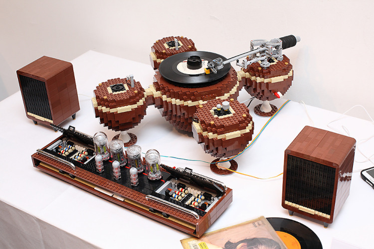 播放OK！可完美運作的樂高拼裝黑膠唱片機