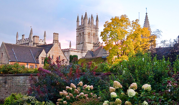 全世界最美的校園！BBC 嚴選七間全球最美學校，讓人想重返校園！