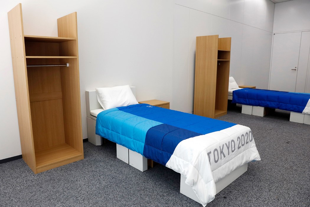 2020東京奧運選手村寢具設計！可回收厚紙板床、寢具設備力求環保再生