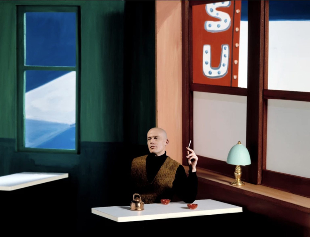 致敬寂寞大師愛德華霍普名畫!法國藝術攝影雙人組 Clark et Pougnaud 拍出畫中場景若即若離的疏離感