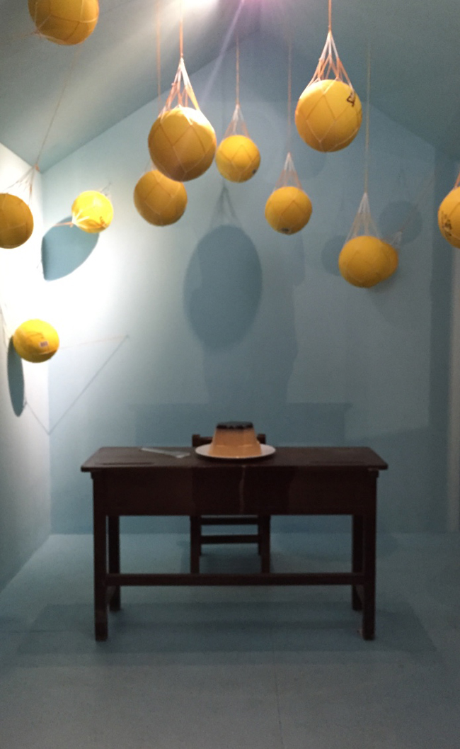 【觀展心得】川島小鳥《明星》寫真展，時光機的色彩 - 年輕軀殼裡的貼心老靈魂 