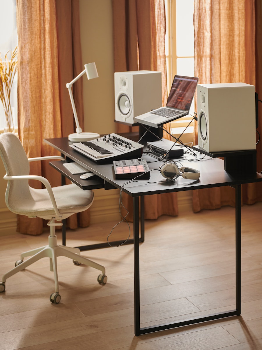 IKEA OBEGRÄNSAD黑色系列！聯名Swedish House Mafia推黑色FRAKTA購物袋、黑膠包