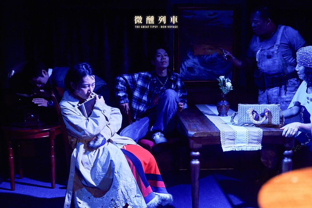 驚喜製造《落日轉運站》高雄駁二登場！微醺列車、FLIGHT無光飛航闖進神秘沉浸式體驗