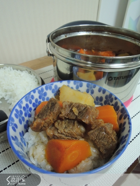 開箱文：超美型小電鍋激發的烹飪魂～燃燒吧！一個人的紅燒牛肉便當