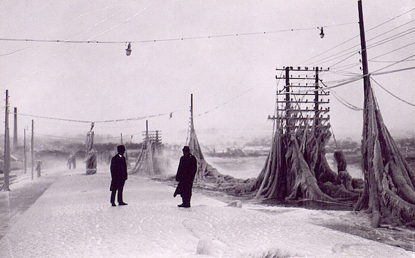 當電話線掛滿天際線！19世紀末的瑞典「Telefontornet」攝影風景