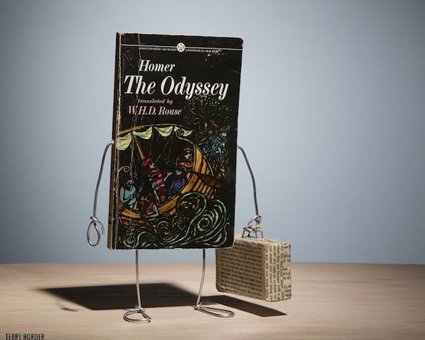 書本直接變故事主角！Terry Border的幽默鐵絲創作