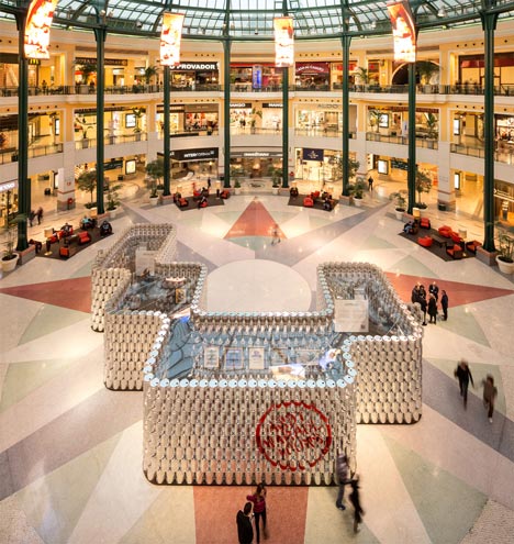 在購物中心搭建的安迪沃荷展