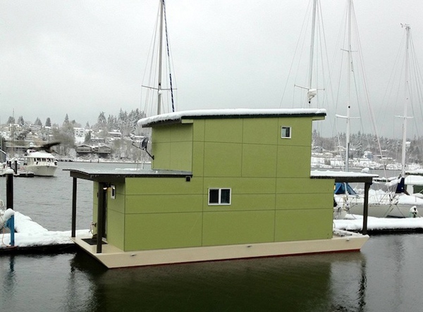 只有 550 平方呎：迷你溫馨的甜豌豆色小船屋